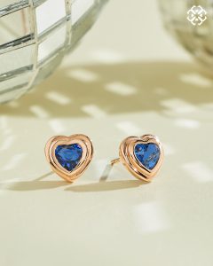 New Heart Blue Sapphire Bezel Ear Stud RG