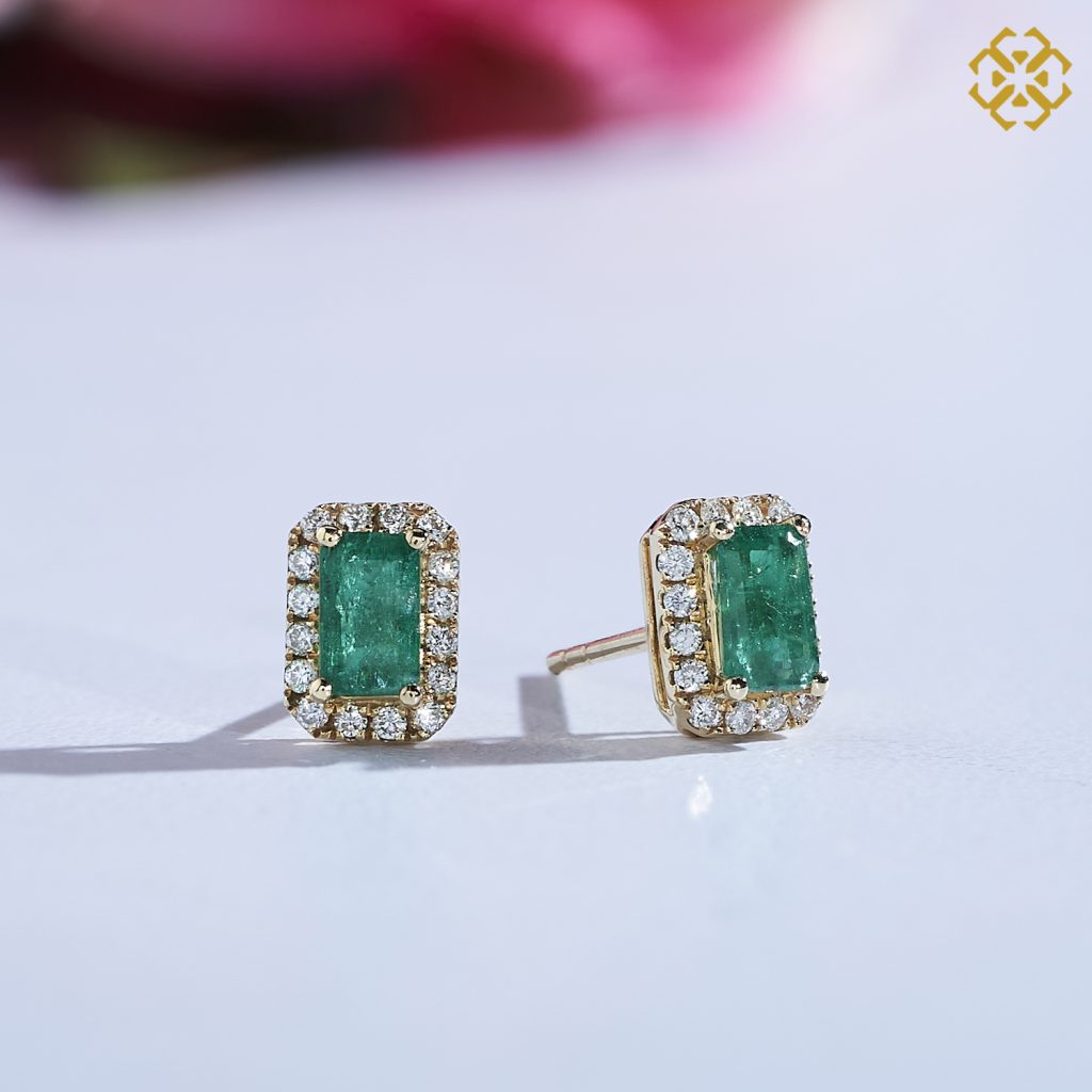 Velma Green Emerald Ear Stud YG (2)